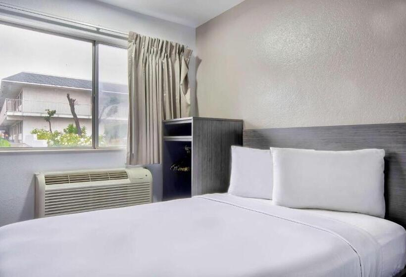 Номер Стандарт Адаптированный для Инвалидов, Motel 6austin, Tx  North