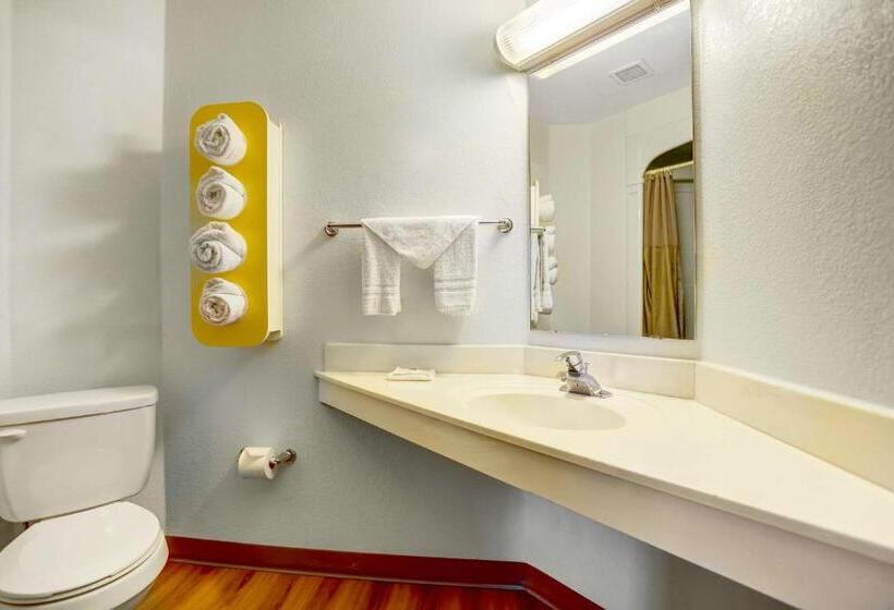 Номер Стандарт, Motel 6benson, Az