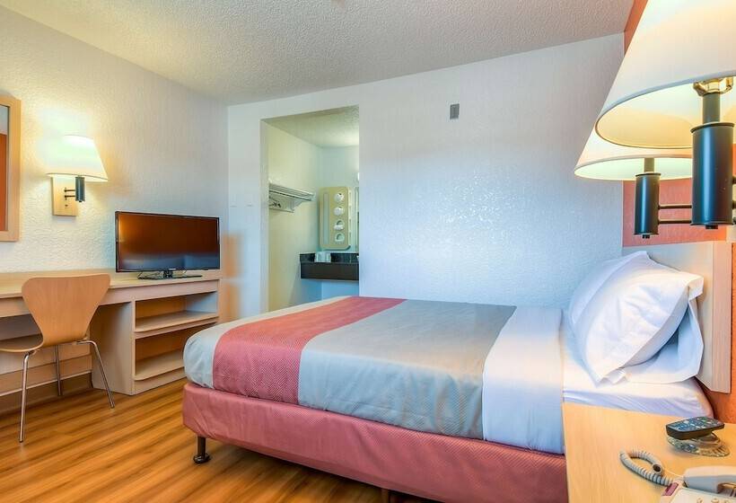 Номер Deluxe, Motel 6 Rowland Heights, Ca   Los Angeles   Pomona