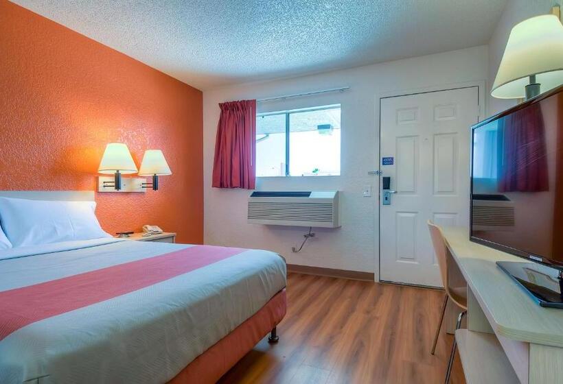 Номер Стандарт Адаптированный для Инвалидов, Motel 6 Rowland Heights, Ca   Los Angeles   Pomona