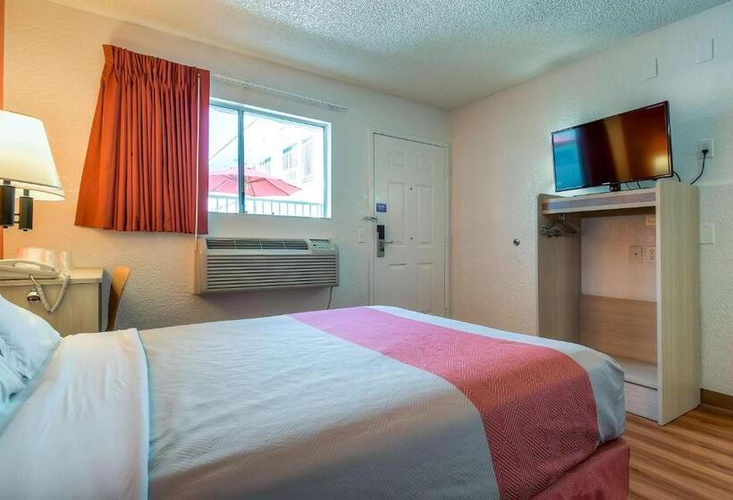 Номер Deluxe, Motel 6 Rowland Heights, Ca   Los Angeles   Pomona