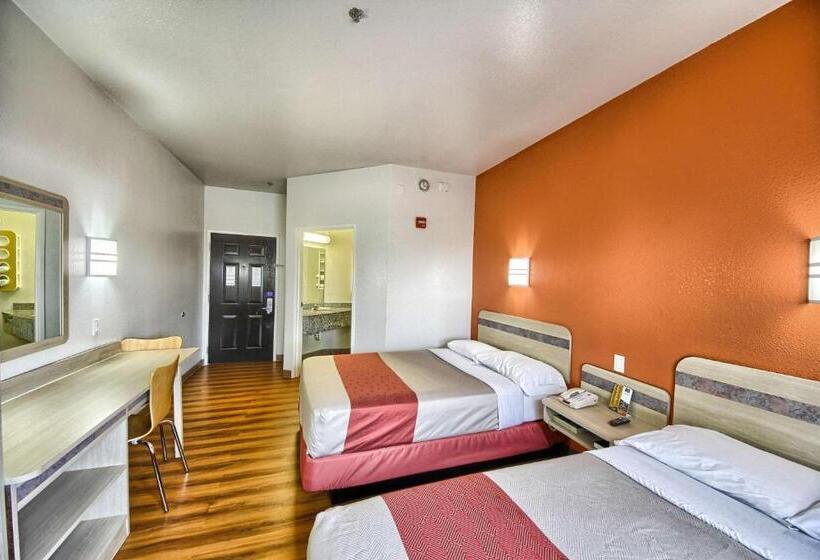 Номер Deluxe, Motel 6mission, Tx