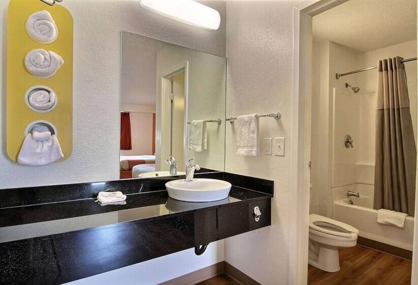 Номер Deluxe, Motel 6middleburg Heights, Oh  Cleveland