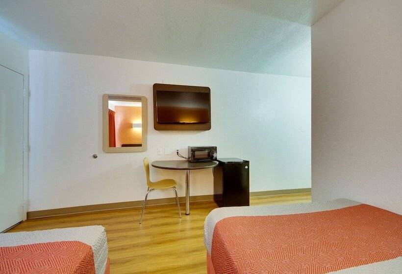 Номер Стандарт 2 Двуспальные Кровати, Avera Suites