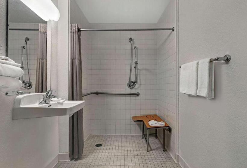 Номер Стандарт Адаптированный для Инвалидов, Park Inn By Radisson, San Jose