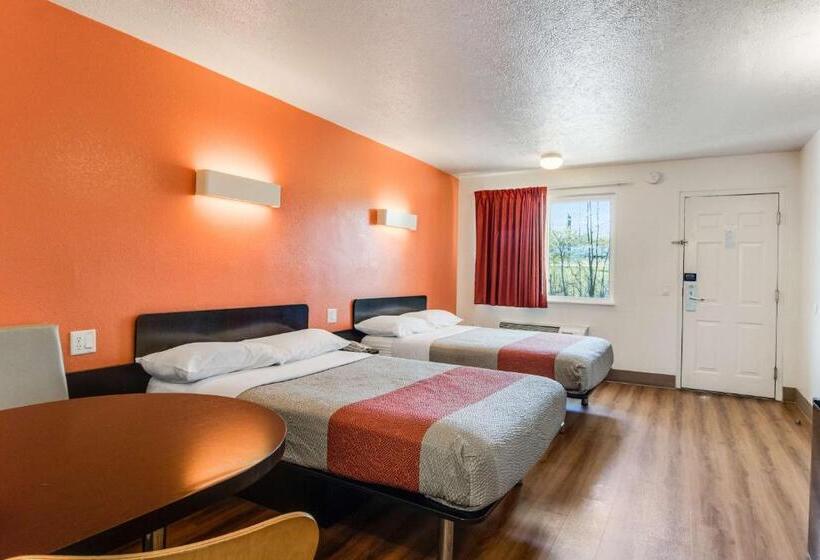 Четырехместный Номер Deluxe, Motel 6youngstown, Oh