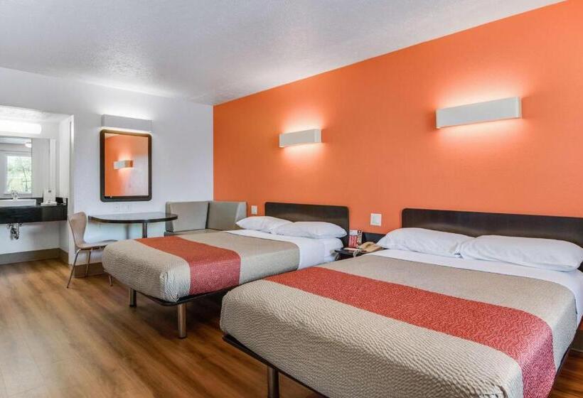 Четырехместный Номер Стандарт, Motel 6youngstown, Oh