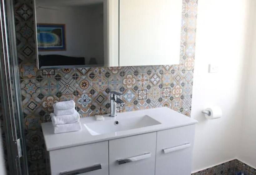 3 베드룸 이그제큐티브 아파트, Centrepoint Apartments Caloundra
