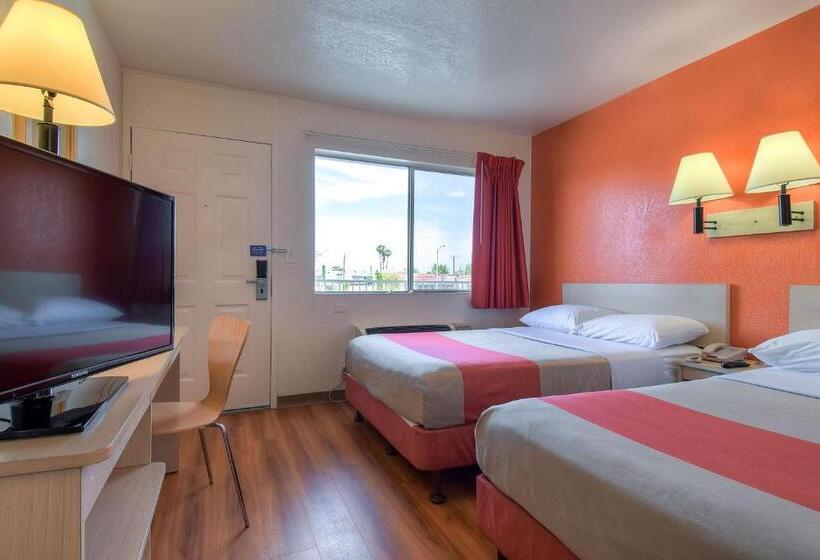 Четырехместный Номер Стандарт, Motel 6 Stanton, Ca