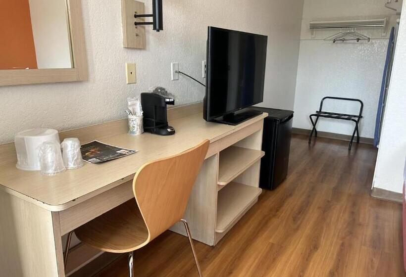 高品质的四人房间, Motel 6 Stanton, Ca