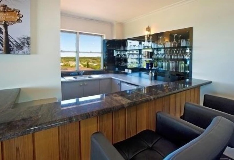 1 Bedroom Penthouse Apartment, Tradewinds Apartments