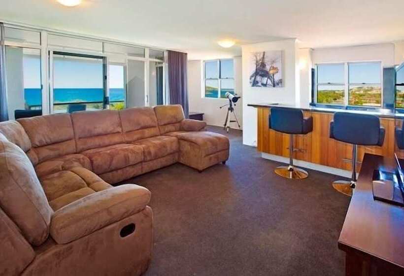 1 Bedroom Penthouse Apartment, Tradewinds Apartments