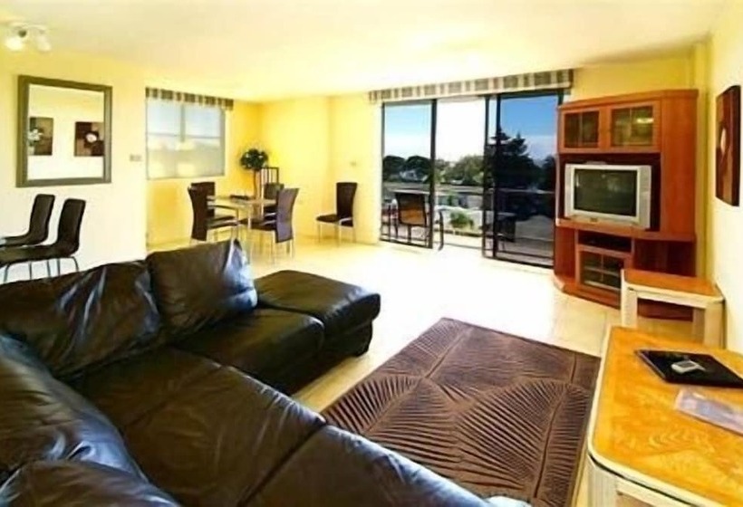 آپارتمان 3 خوابه, Tradewinds Apartments