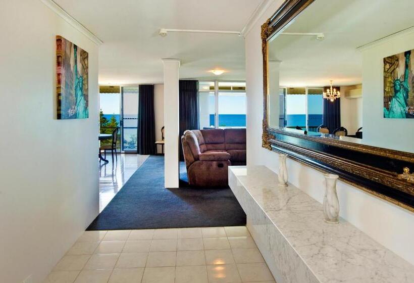 1 Bedroom Penthouse Apartment, Tradewinds Apartments