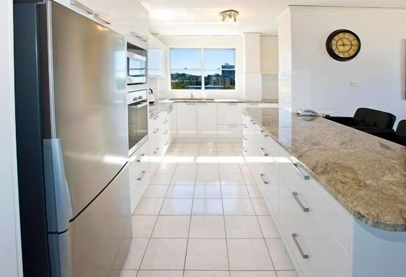 1 Bedroom Penthouse Apartment, Tradewinds Apartments