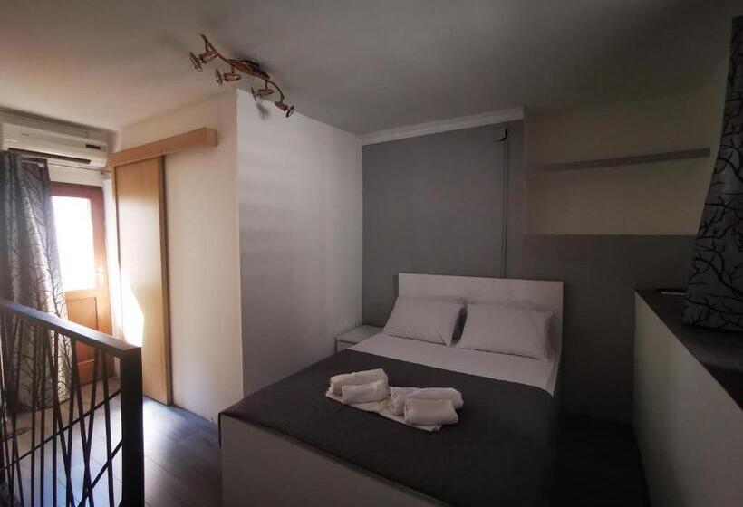 Номер Deluxe с Балконом, Rooms Pama