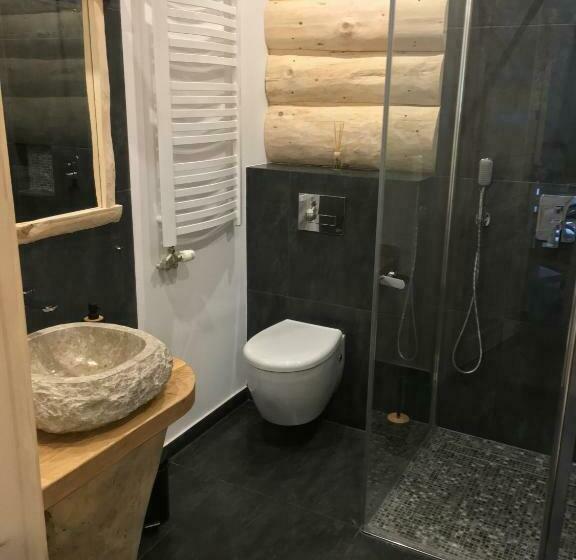 带1个卧室的带阳台的公寓, Tarninowe Wzgórze