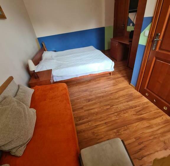 Quarto Quádruplo Estandar, Gościniec Halka