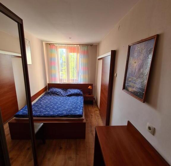Quarto Estandar, Gościniec Halka