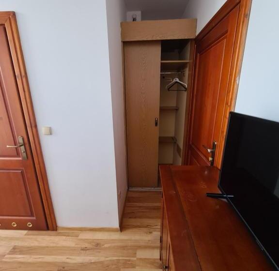 Quarto Estandar, Gościniec Halka