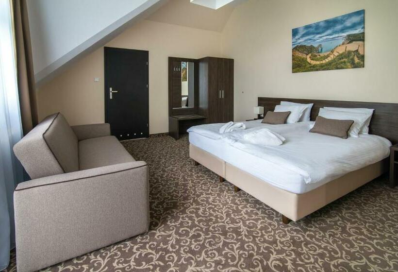 Quarto Quádruplo Estandar, Biały Domek