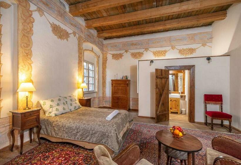 Quarto Estandar, Pałac Gorzanów