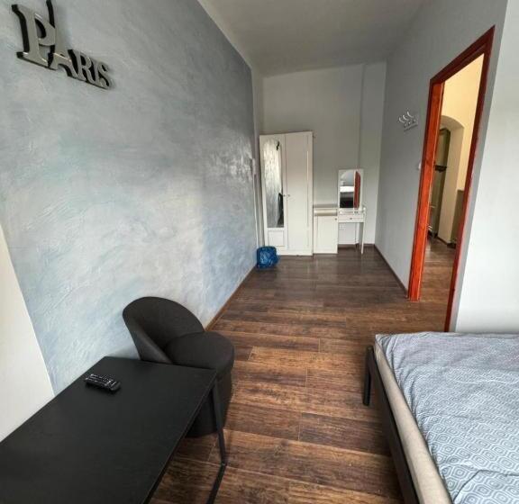 Quarto Deluxe com Vistas, Paris Rynek Centrum &parking