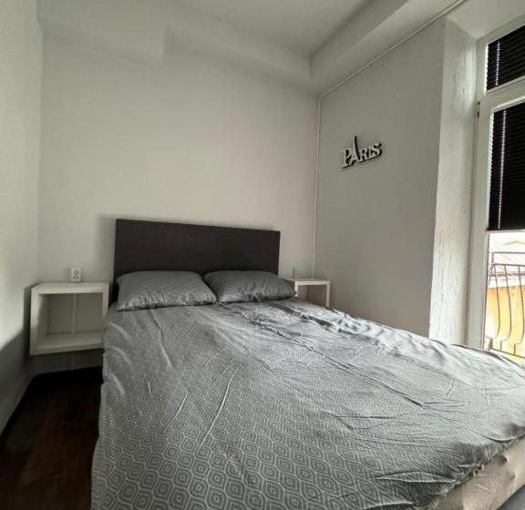 Quarto Deluxe com Sacada, Paris Rynek Centrum &parking
