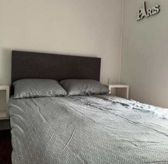Номер Deluxe с Балконом, Paris Rynek Centrum &parking