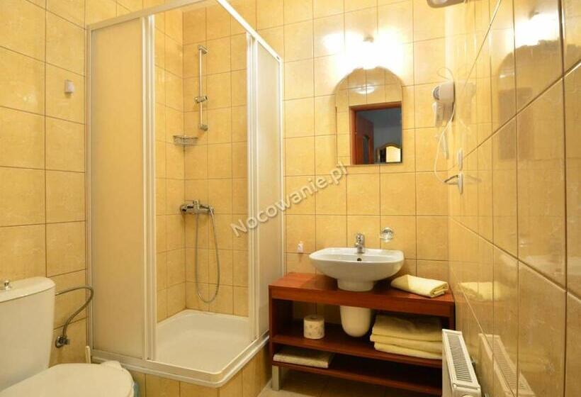 اتاق استاندارد یک نفره, Koliba