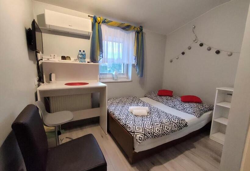 Номер Deluxe, Stajnia Pod Dębem