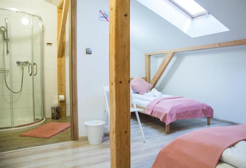 Номер Стандарт Трехместный, Harmony Hostel