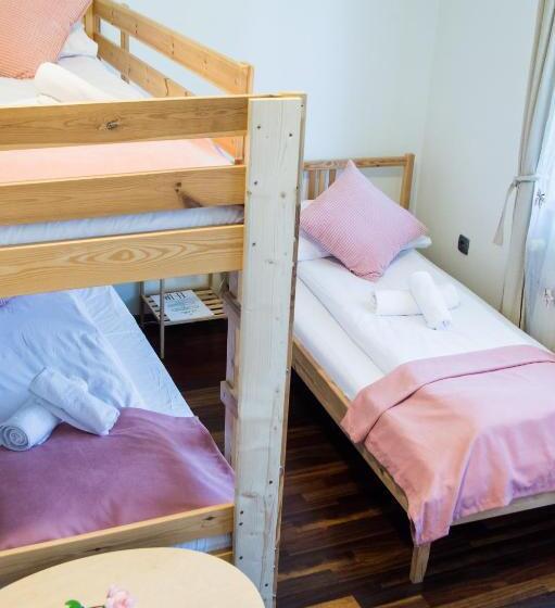 Номер Стандарт Четырехместный Совместный Санузел, Harmony Hostel