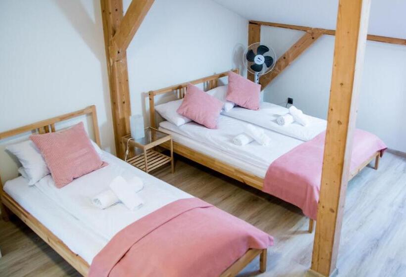 Семейный Номер, Harmony Hostel