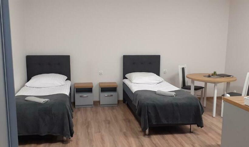 豪华房间, Hostel Adabet