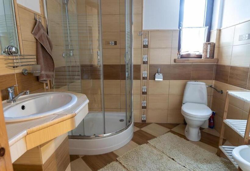 سوئیت با بالکن, Gościniec Pod Małym Królem