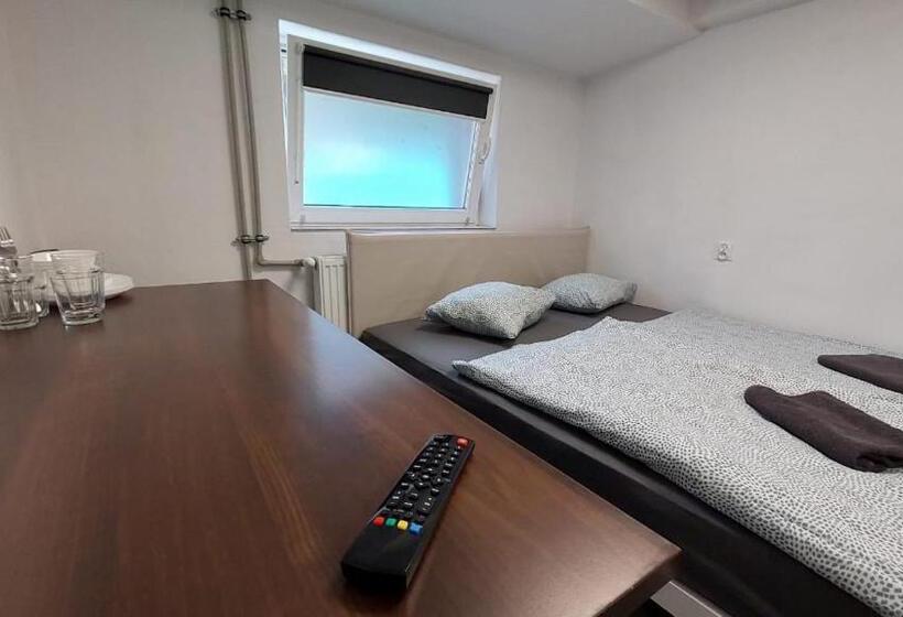 スタンダード４人部屋, Mia Mia House