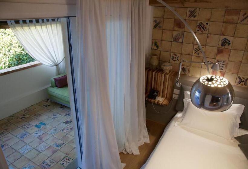 اتاق لوکس با چشم‌انداز دریا, Praia Art Resort   Small Luxury Hotels Of The World