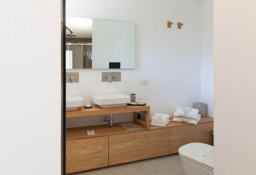 اتاق لوکس با چشم‌انداز دریا, Praia Art Resort   Small Luxury Hotels Of The World