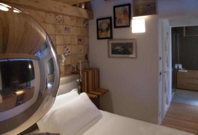 اتاق لوکس با چشم‌انداز دریا, Praia Art Resort   Small Luxury Hotels Of The World