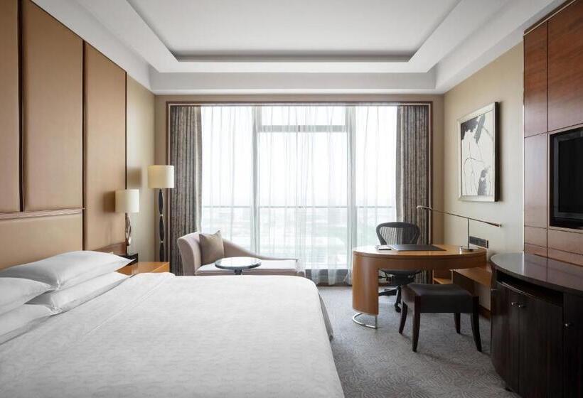 Номер Клуб Кровать Кинг, Sheraton Qingdao Jiaozhou