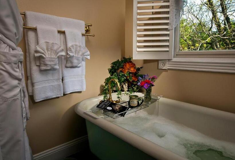 Номер Стандарт, White Oak Manor Bed And Breakfast