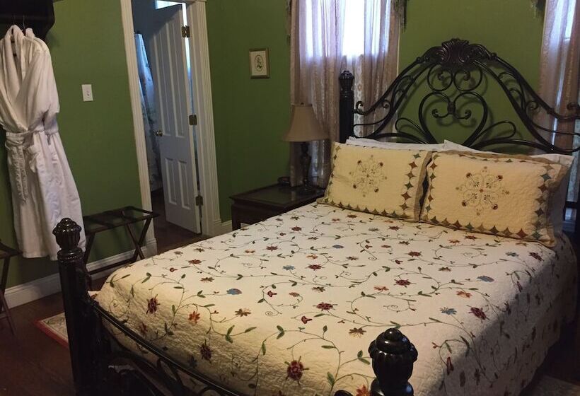 Номер Стандарт, White Oak Manor Bed And Breakfast