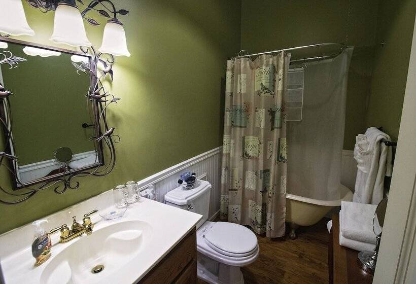 Номер Стандарт, White Oak Manor Bed And Breakfast