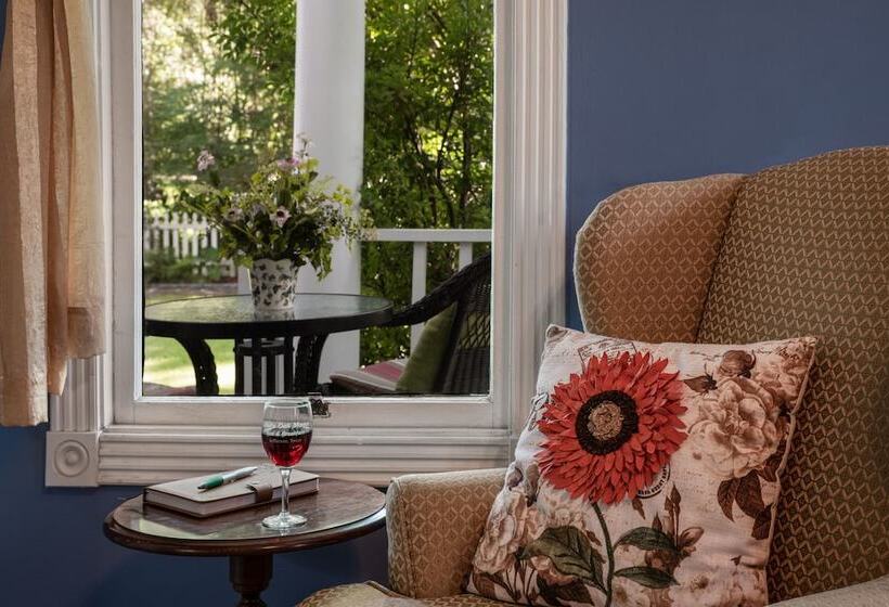 Номер Стандарт, White Oak Manor Bed And Breakfast