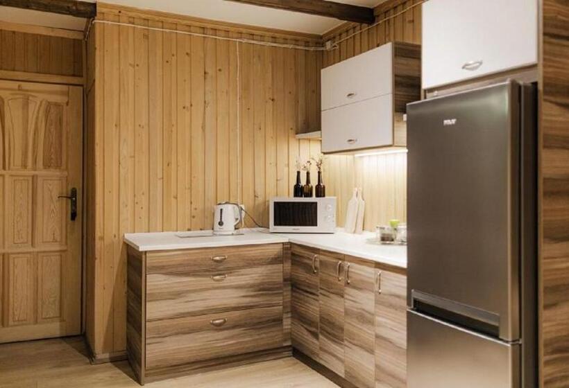 Quarto Triplo Estandar com Sacada, Chata U Bronka