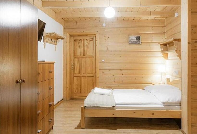 Quarto Quádruplo Estandar, Chata U Bronka