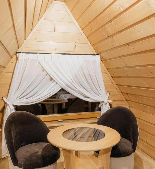 Quarto Quadruple Standard, Chata U Bronka