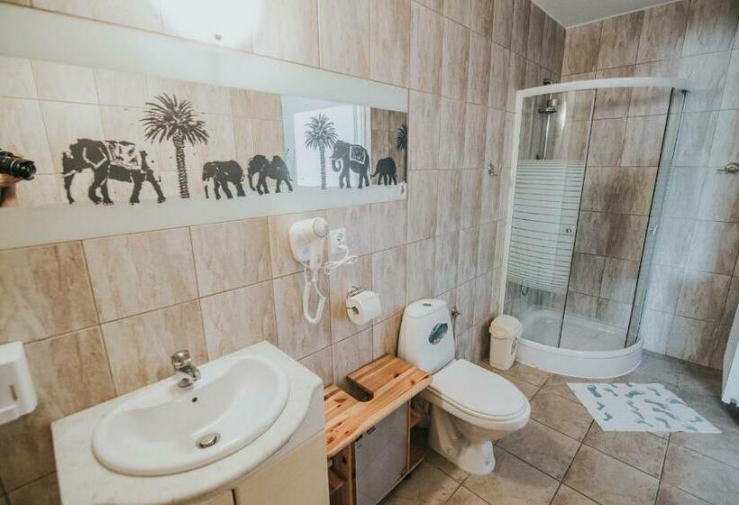 Номер Deluxe, Gościniec Zacisze I Blisko A2 Dąbie Uniejów I Restauracja