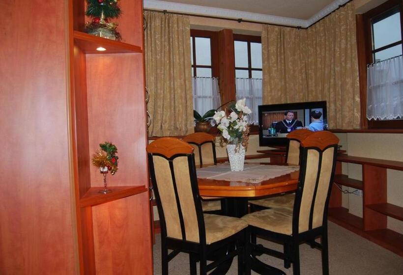 آپارتمان 1 خوابه با چشم‌انداز دریا, Villa Europa